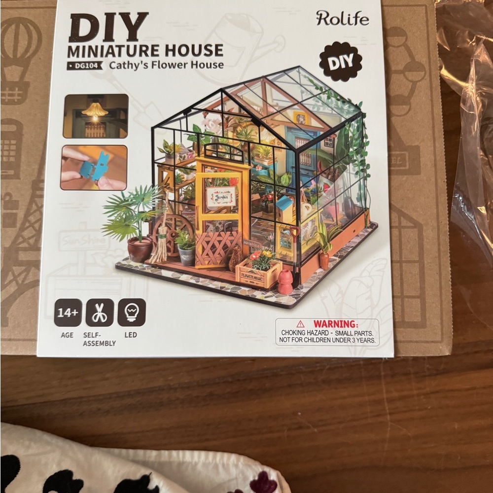 Miniature Greenhouse DIY Kit- only opened, not used